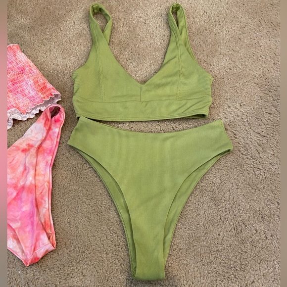 Bikini Bundle - Picture 3 of 5